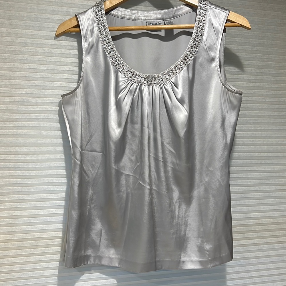 Chicos sleeveless scooped sequinned neckline    Size 1